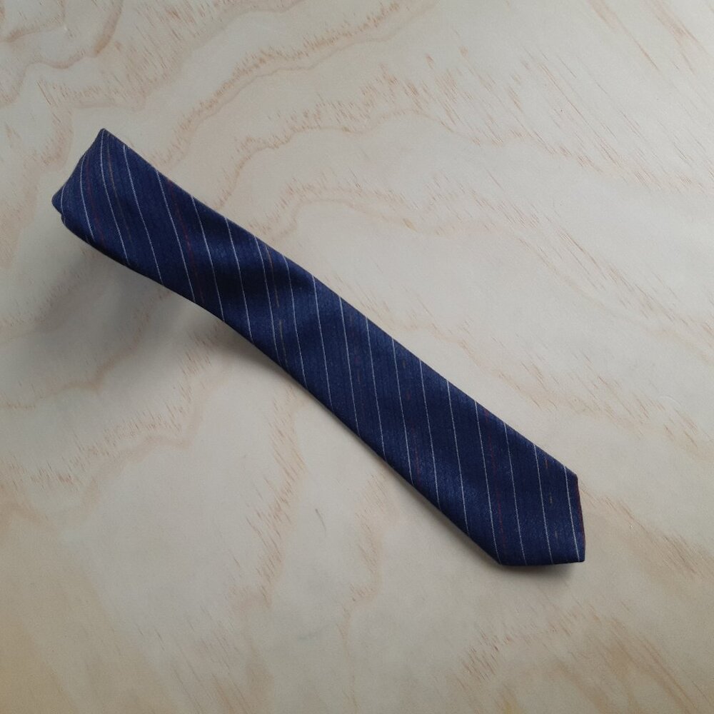 Sans Rival 80% wool tie - Picture 2 of 5